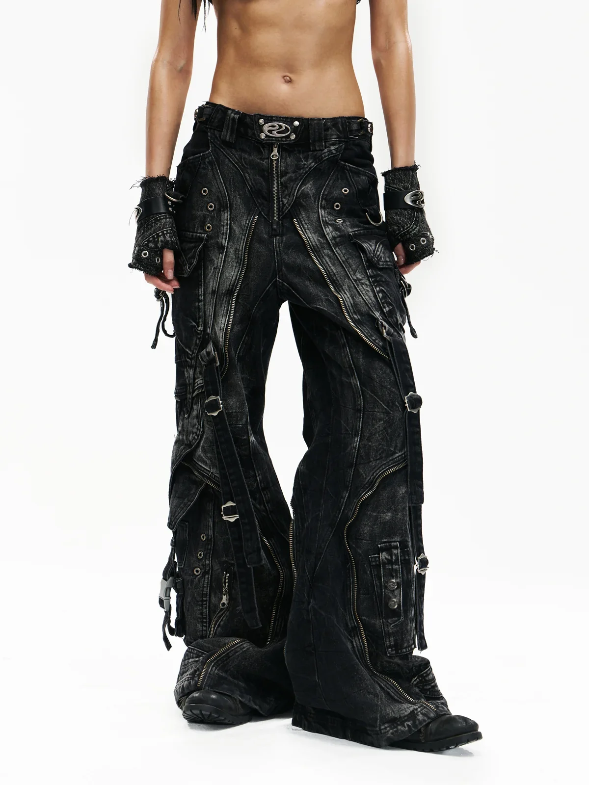 A-Line Baggy Jeans with Hardware Details - Image 4