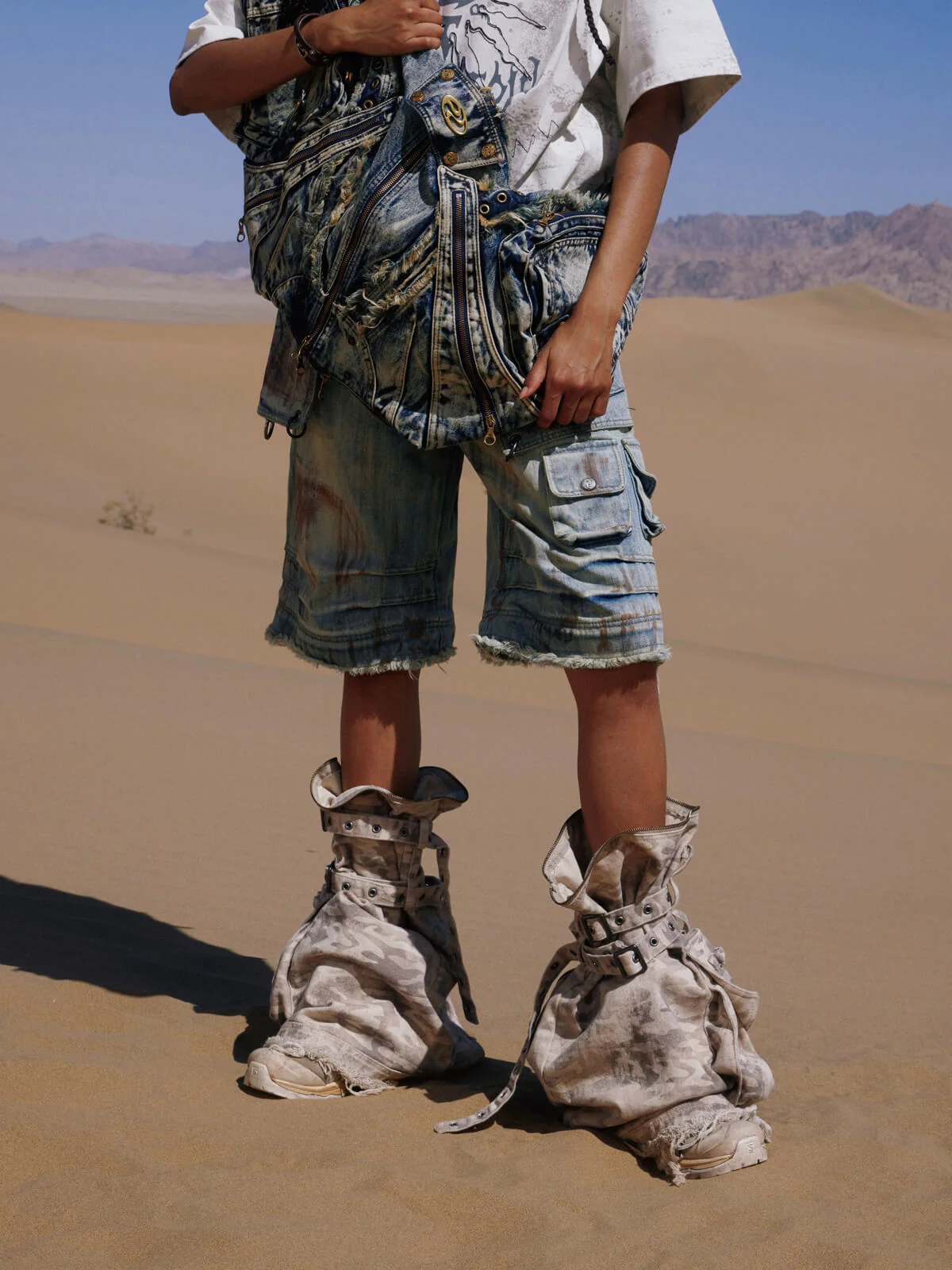Personsoul Detachable Paneled Camo Baggy Jeans - Image 2