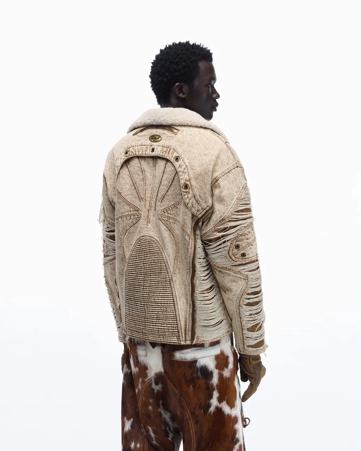 Personsoul Distressed Brown Denim Jacket with Faux-Fur Collar - Image 3