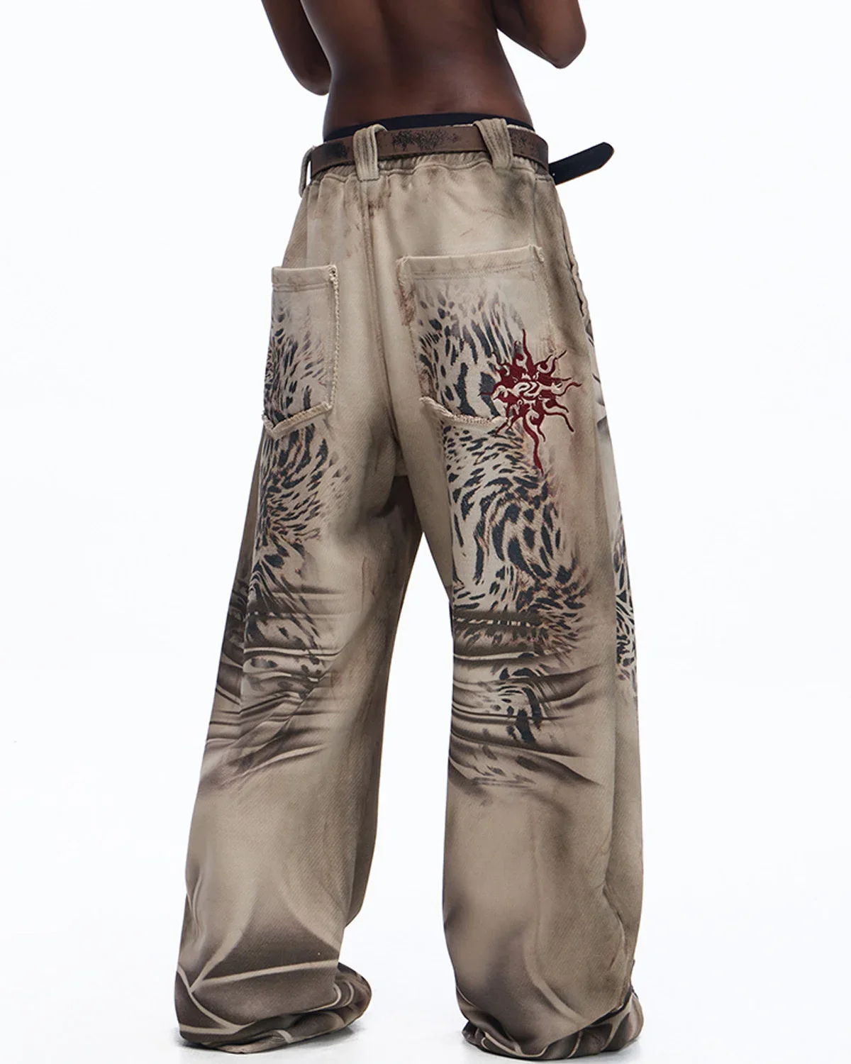 Personsoul Distressed Tiger-Pattern Totem Sweatpants - Image 3
