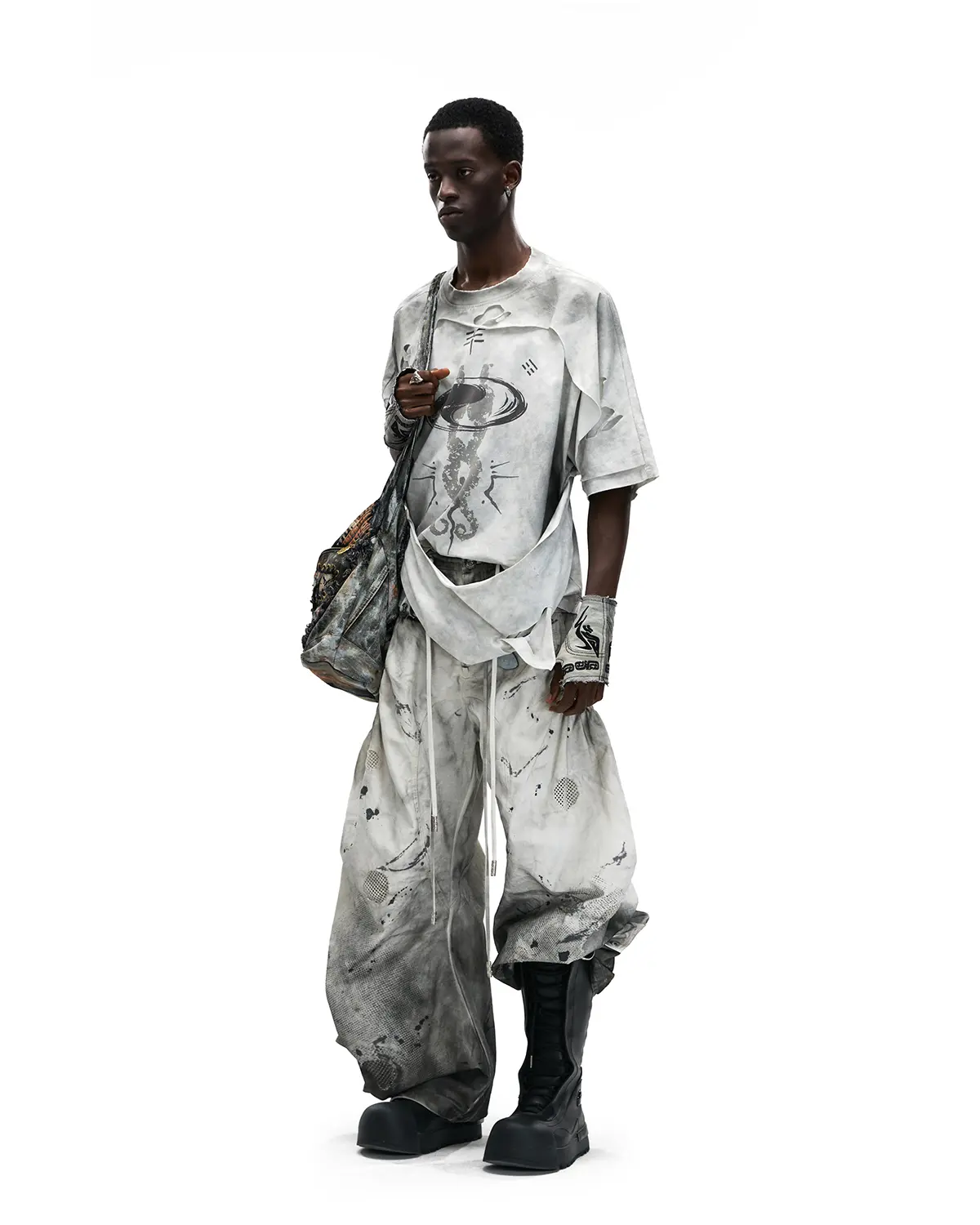 Personsoul Double-Layer Distressed Mythology Print T-Shirt White - Image 8