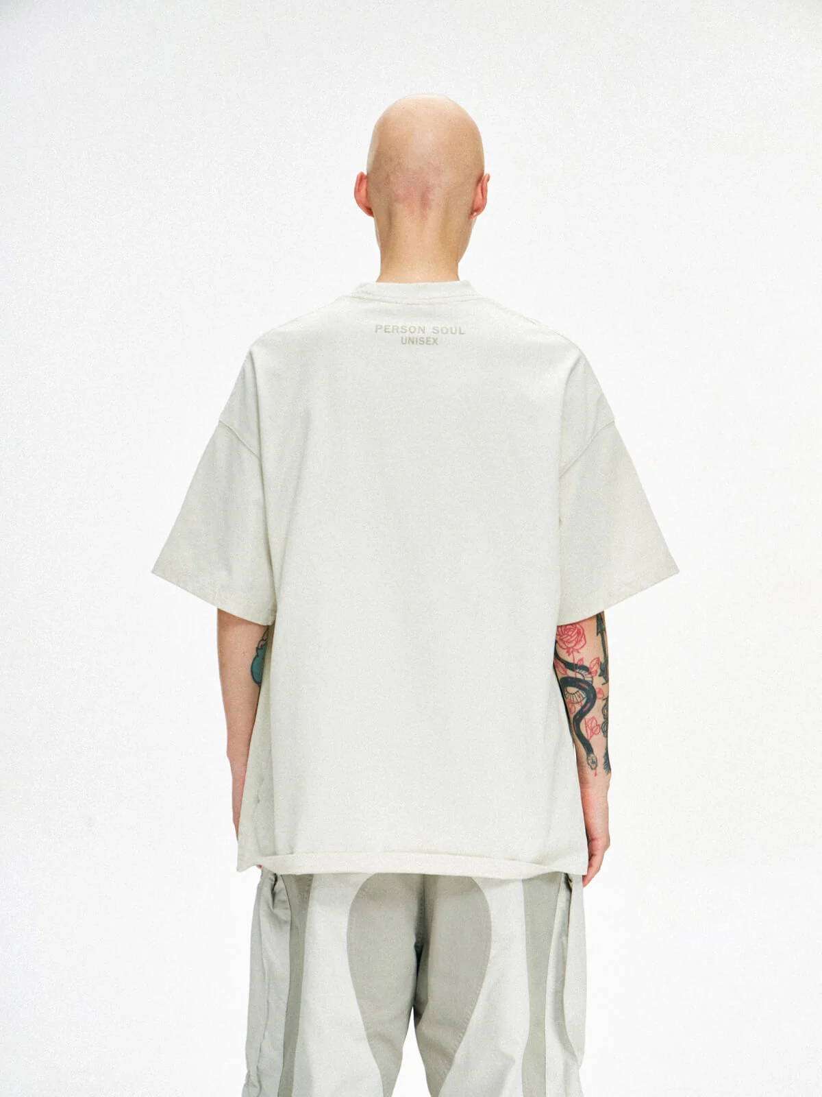 Personsoul Logo Embroidered Basic T-shirt - Image 16