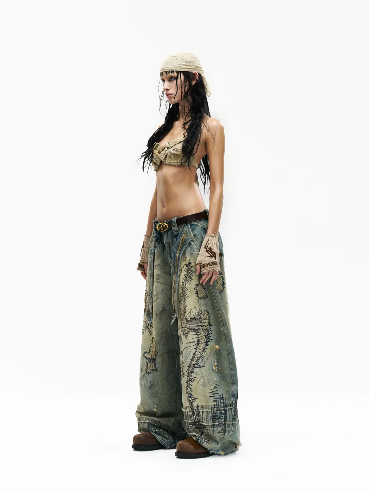 Personsoul Curved Blade Embroidered Denim Jeans - Image 6