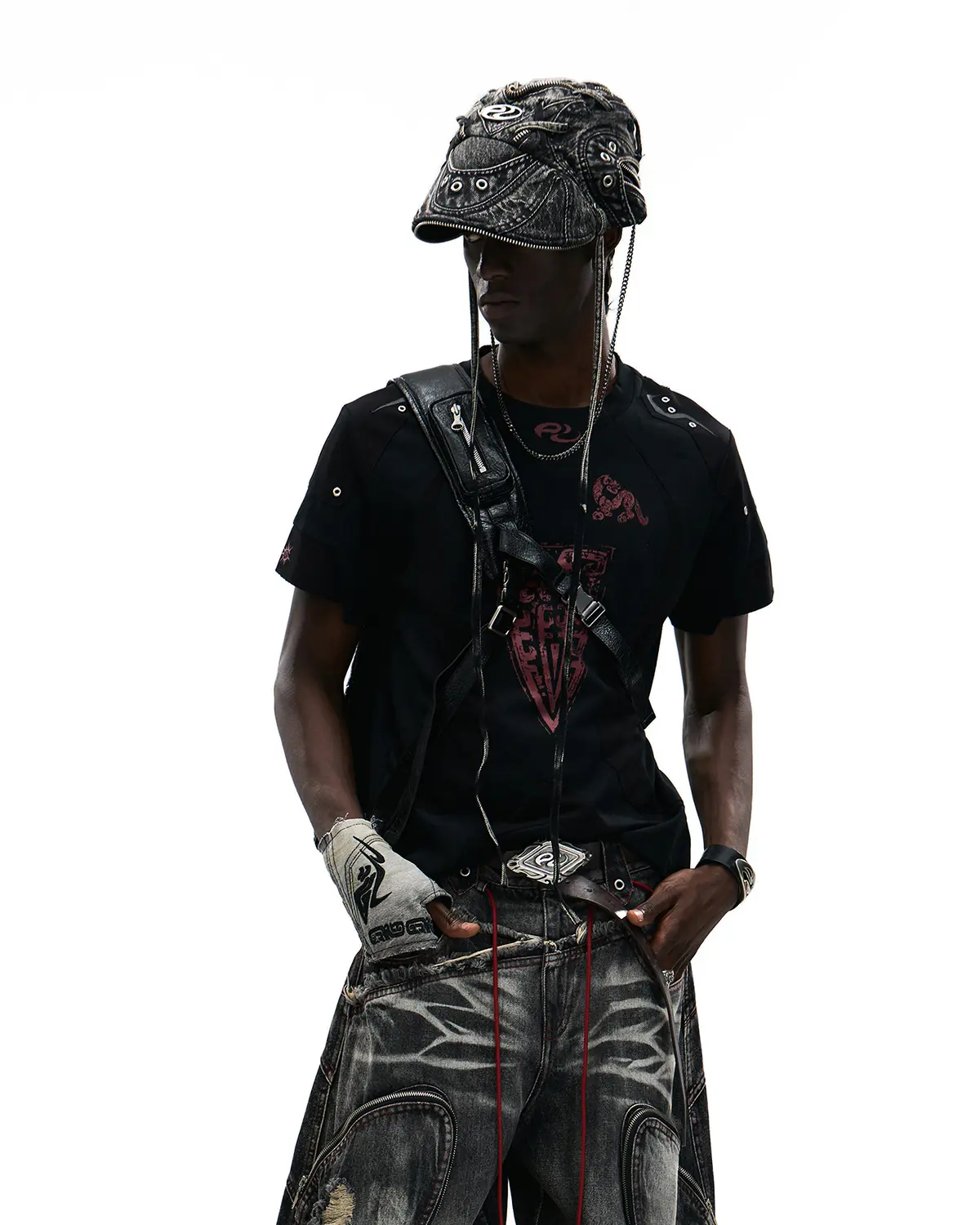 Personsoul Structured Fitted Beast Totem T-Shirt Black - Image 4