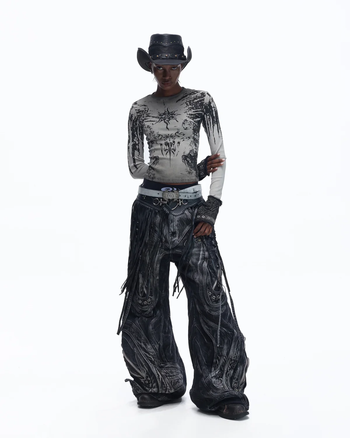 Personsoul Sun Totem Slim Long Sleeve Tee - Image 10