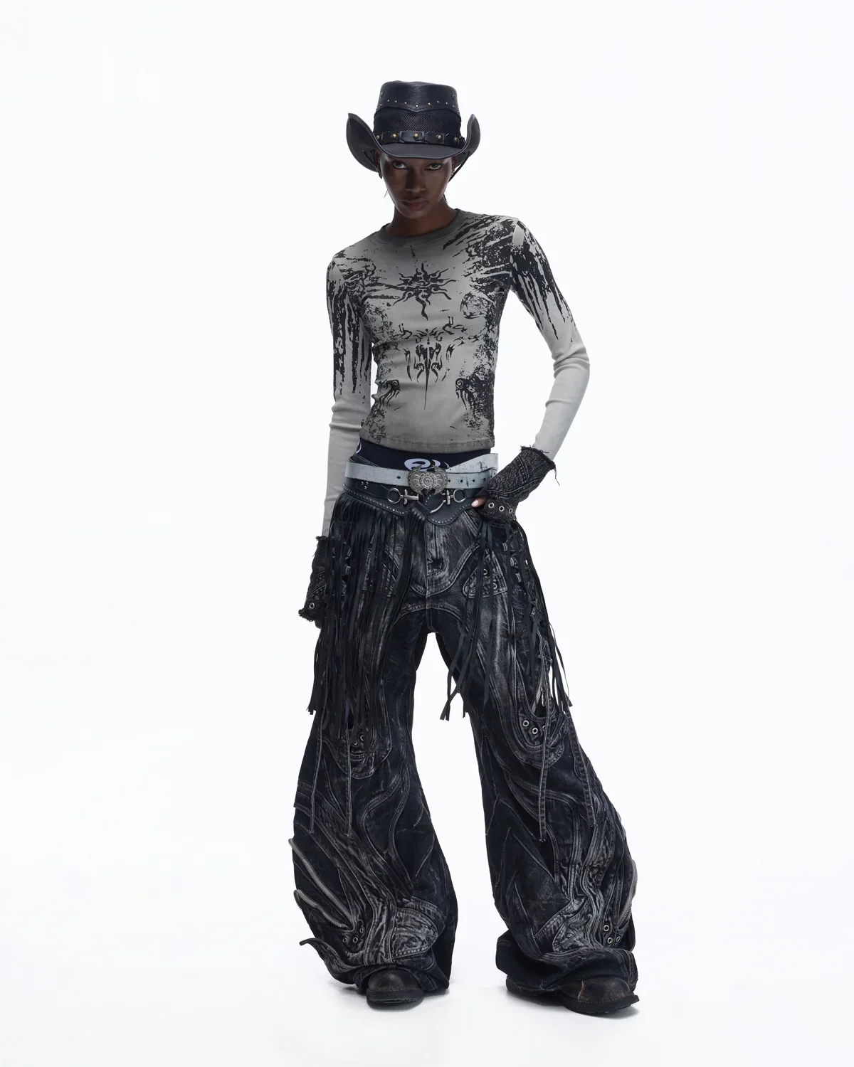 Personsoul Sun Totem Slim Long Sleeve Tee - Image 11