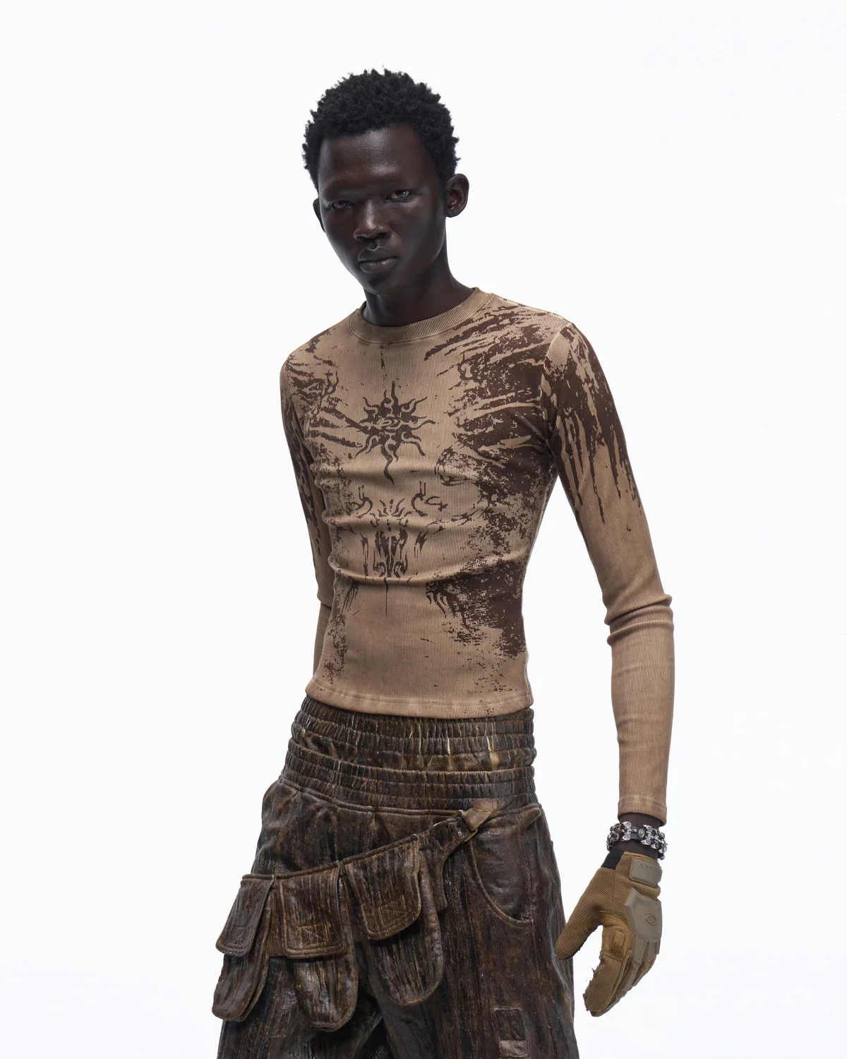 Personsoul Sun Totem Slim Long Sleeve Tee In Brown - Image 3
