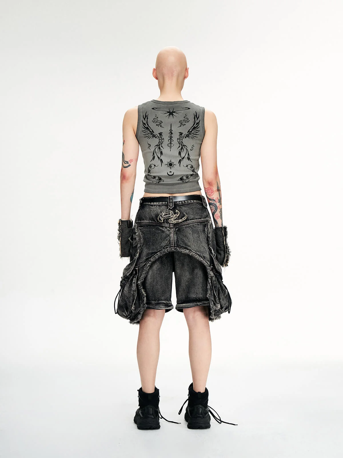 Personsoul Totem-Inspired Cropped Tank Top - Image 10