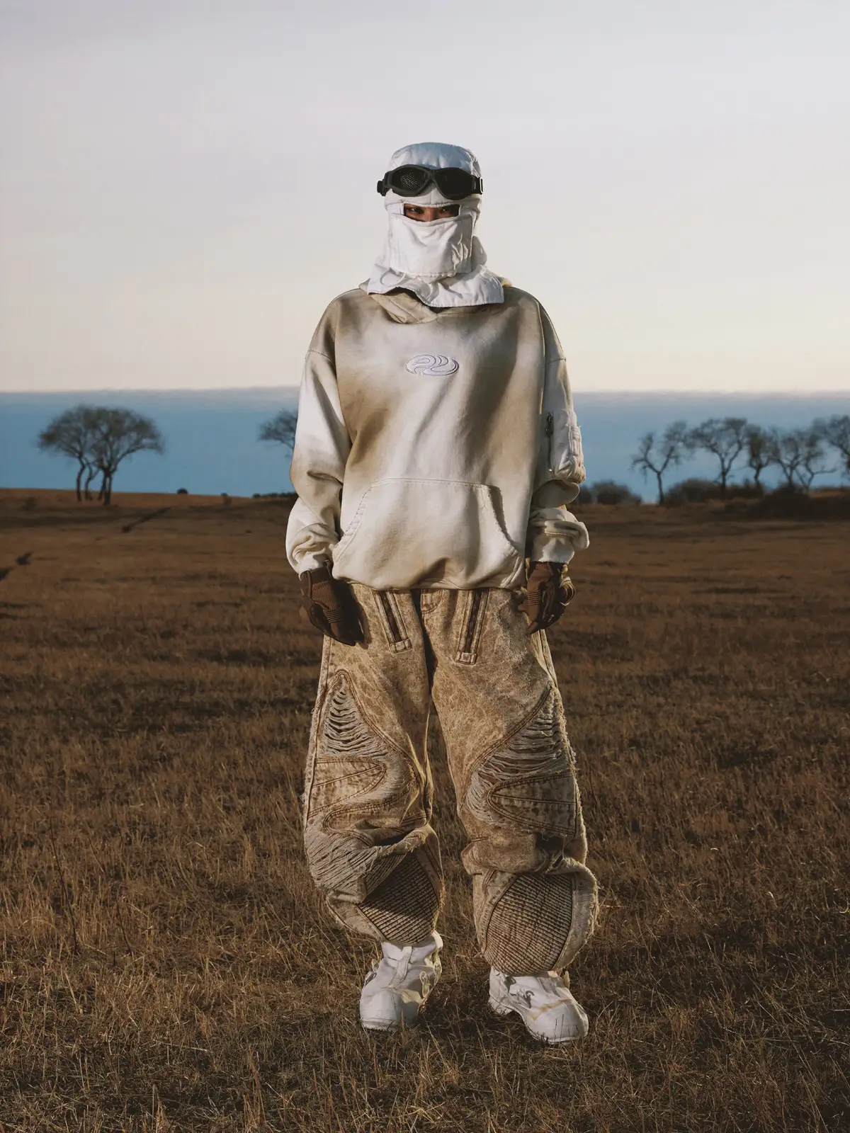 Personsoul Yuan Symbol Tie-Dye Gradient Hoodie - Image 17