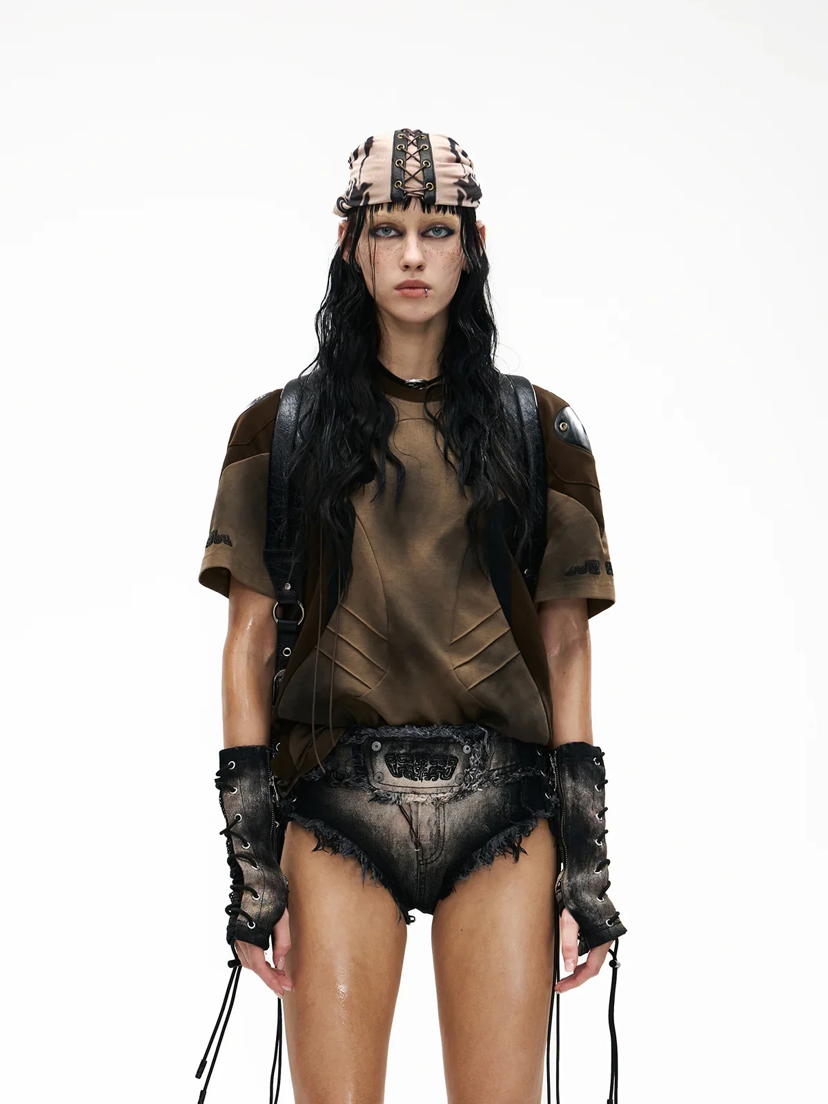 Spliced Cooling Slim T-Shirt with Embroidered Shoulder Details - Image 11