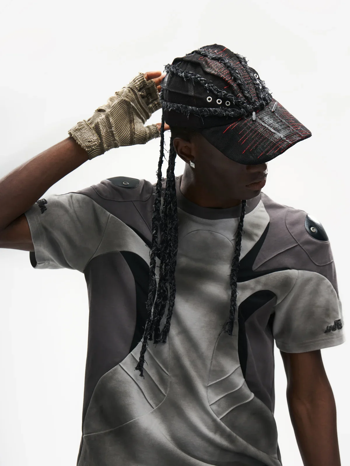 Spliced Cooling Slim T-Shirt with Embroidered Shoulder Details - Image 2