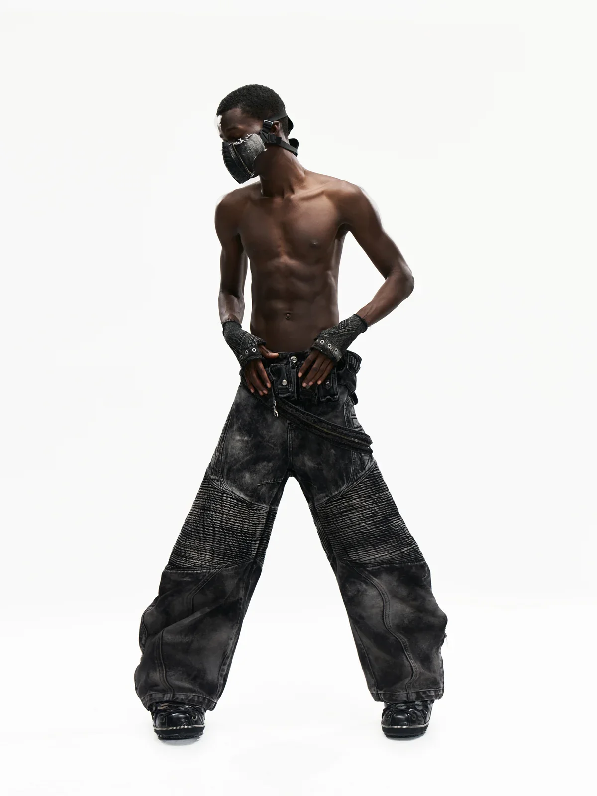 Temperature-Reactive Curved Jeans with Bag Set - Image 10