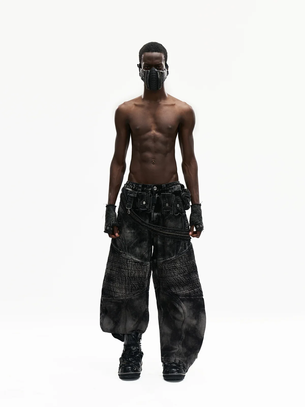 Temperature-Reactive Curved Jeans with Bag Set - Image 4