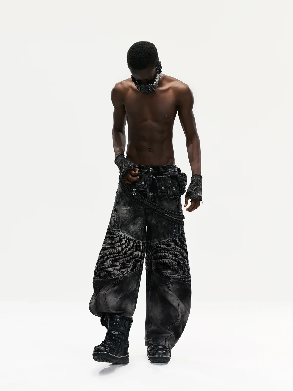 Temperature-Reactive Curved Jeans with Bag Set - Image 8